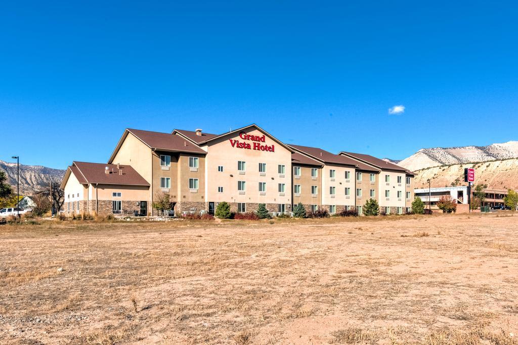 Grand Vista Hotel Parachute Exterior photo